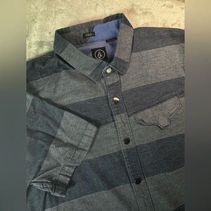 Volcom Cambro Shirt Mens Large Blue Gray Striped Short Sleeve Button Up Slim Fit